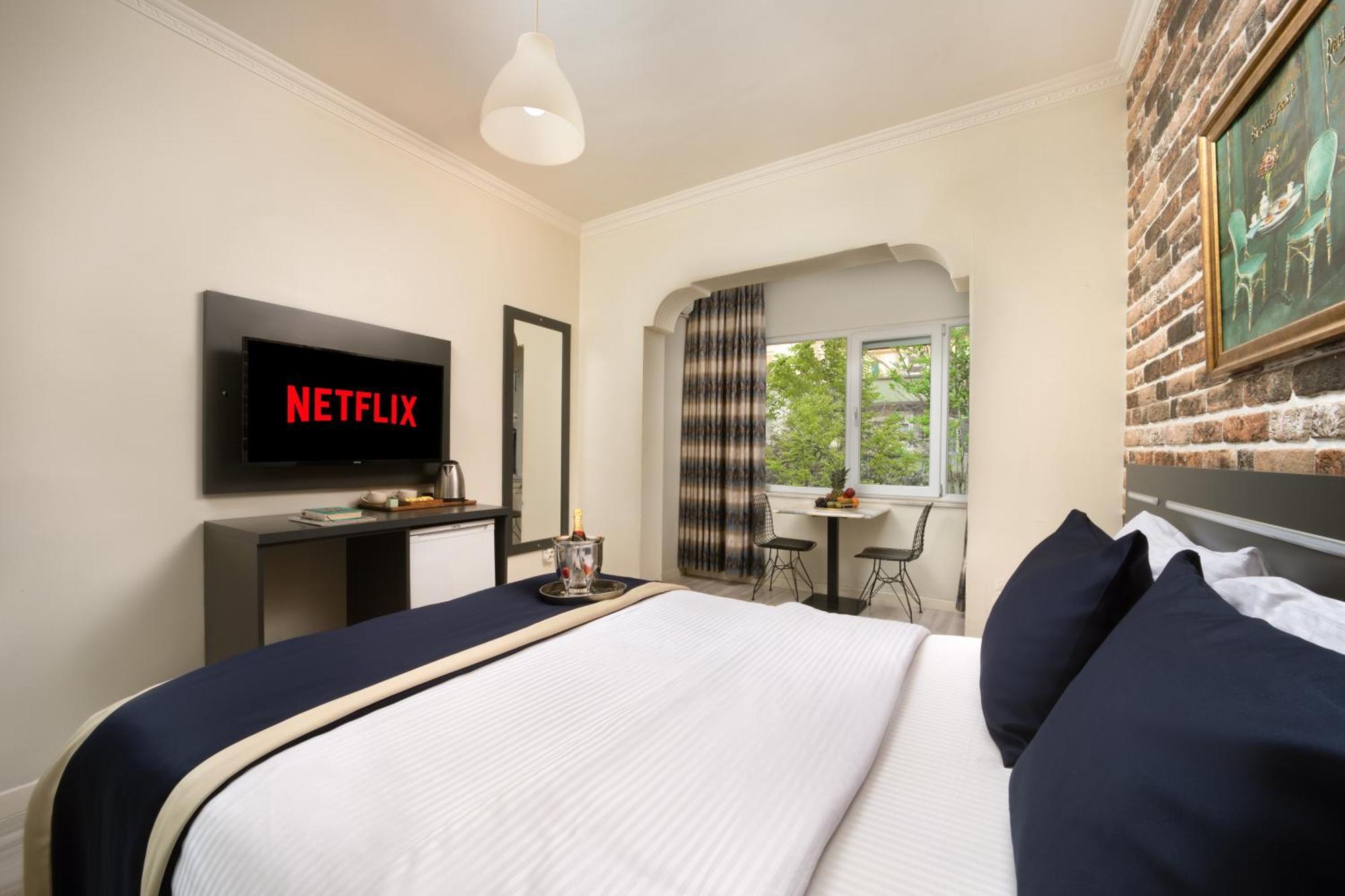 Istanbul Hotel & Suites ภายนอก รูปภาพ